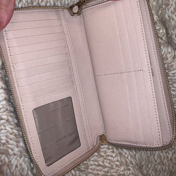 Michael Kors Wristlet - Picture 3 of 6